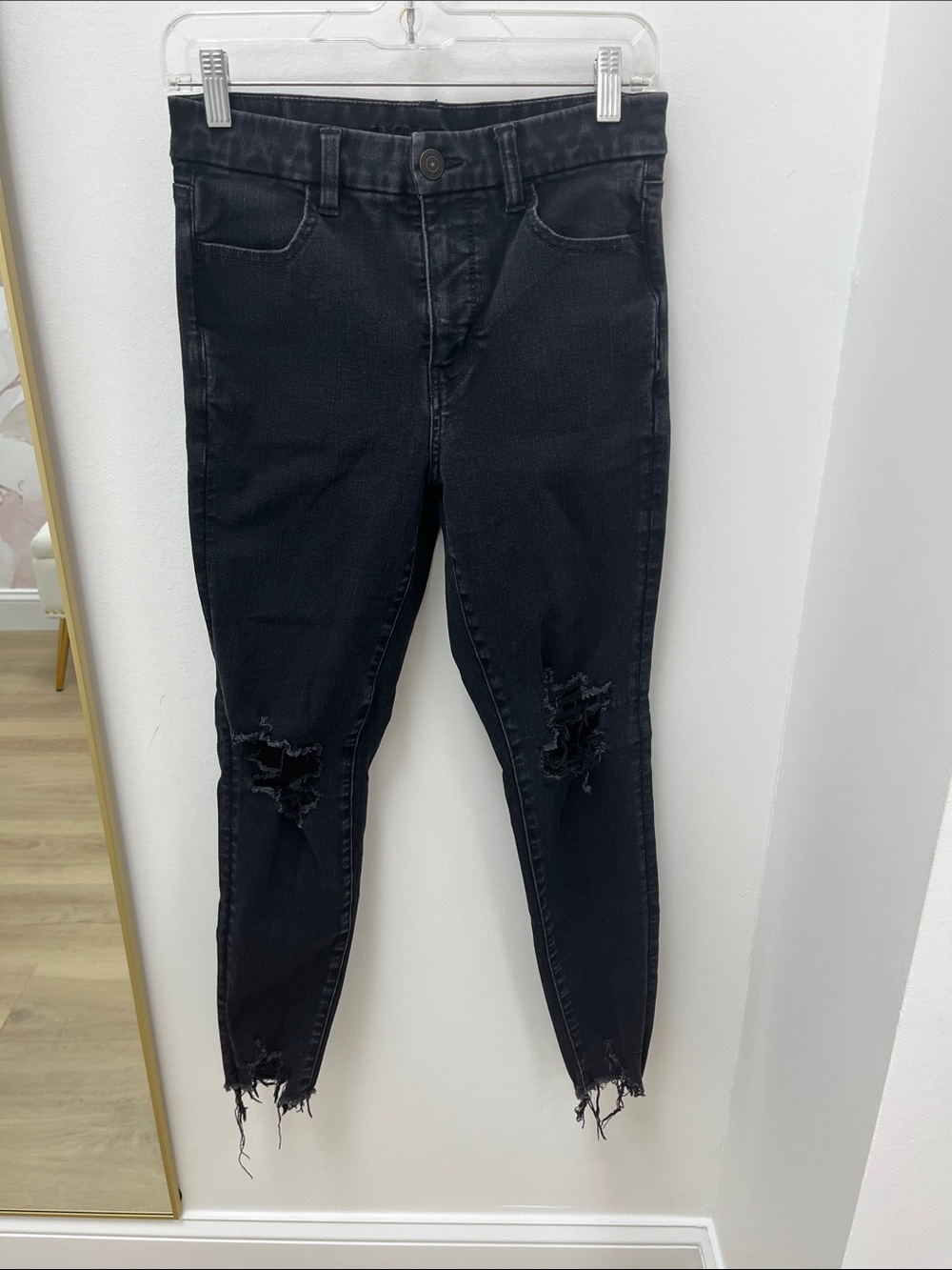 American Eagle Outfitters Black Distressed Skinny Jeans